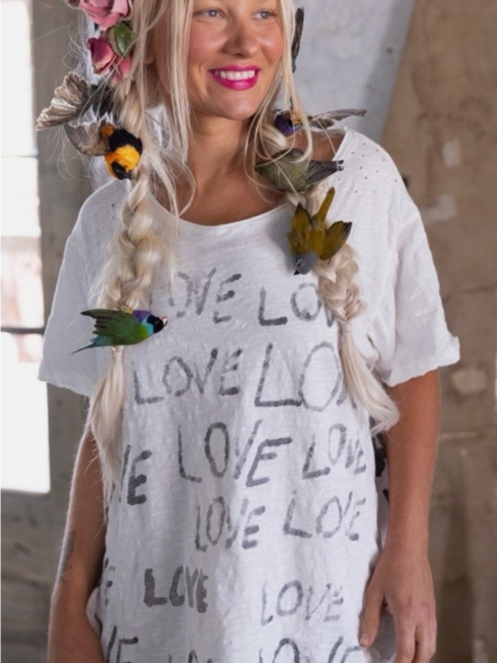 MAGNOLIA PEARL Love Amor Tee - Picture 7 of 7